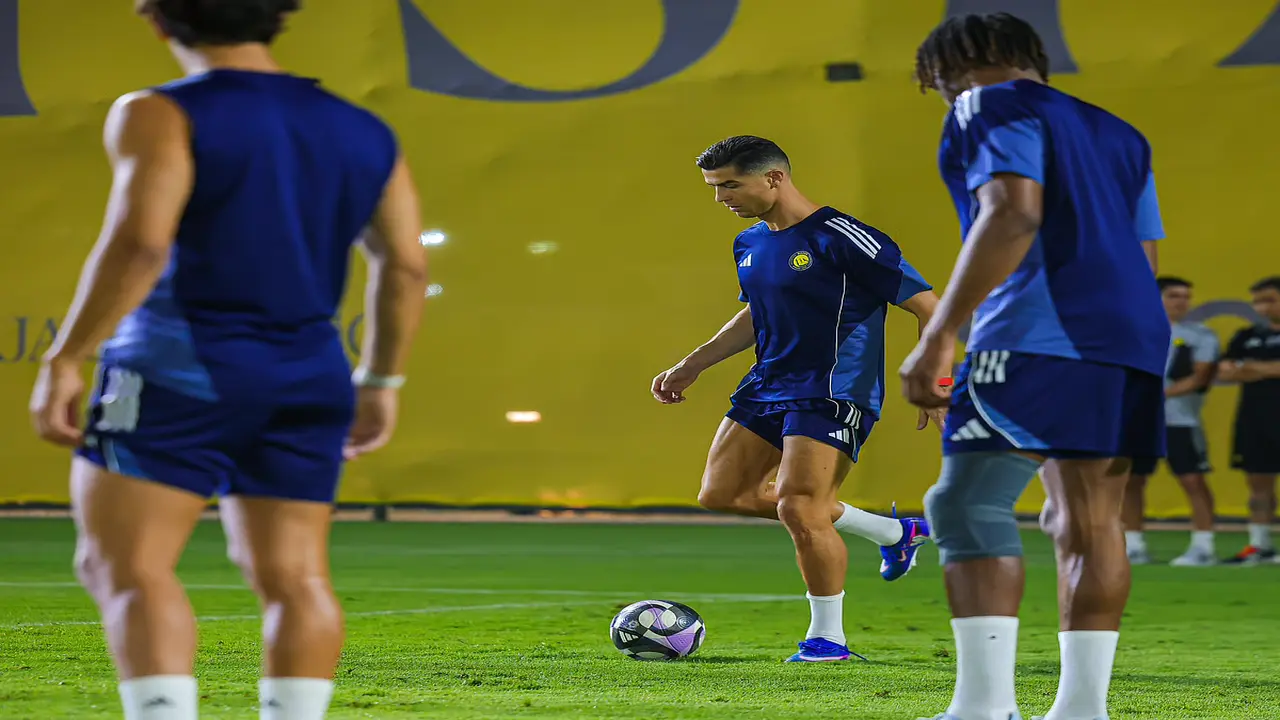 النصر يقترب من لقب الدوري وضمك يسعى للبقاء الليلة